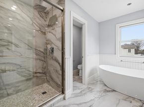2 Griffin Lane, Syosset NY 11791