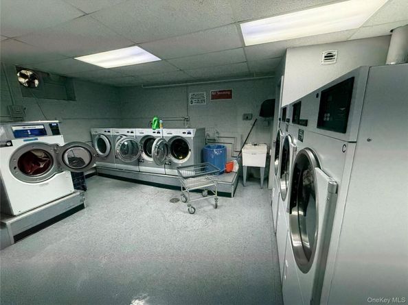 88-30 182nd Street 1H, Hollis NY 11423