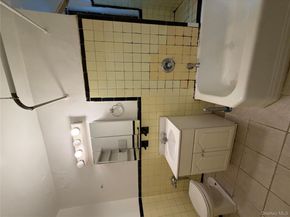 88-30 182nd Street 1H, Hollis NY 11423