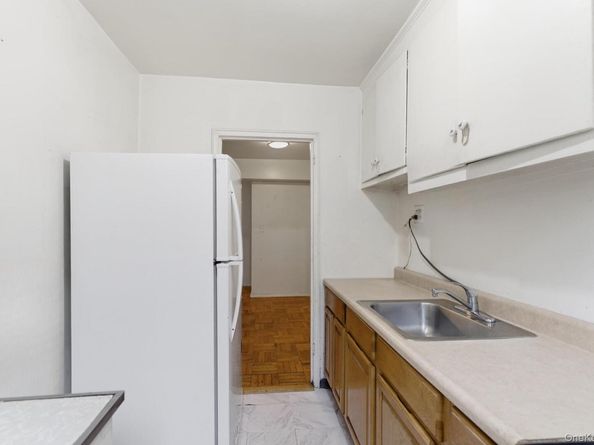 88-30 182nd Street 1H, Hollis NY 11423