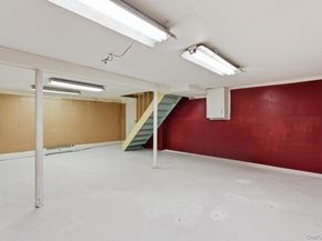 11 Val Court, Holbrook NY 11741