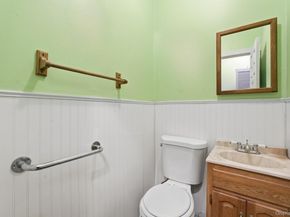 11 Val Court, Holbrook NY 11741