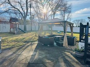 407 Tree Road, South Setauket NY 11720