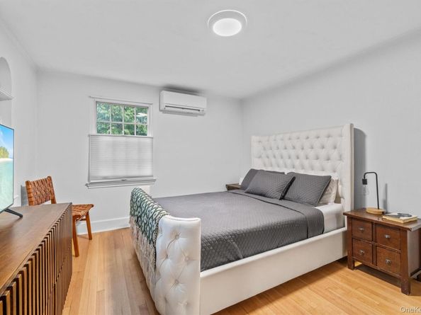 20 Whistler Road, Scarsdale NY 10583