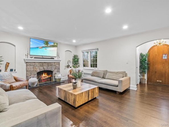 20 Whistler Road, Scarsdale NY 10583