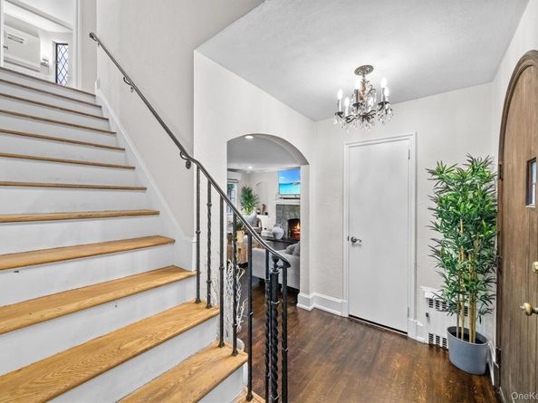 20 Whistler Road, Scarsdale NY 10583