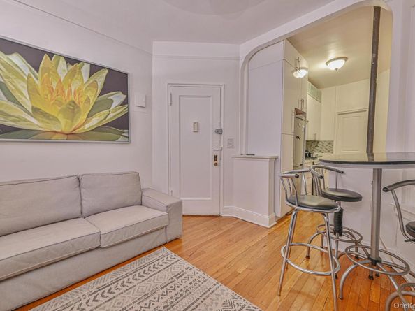 228 W 17th Street 2b, New York (Manhattan) NY 10011