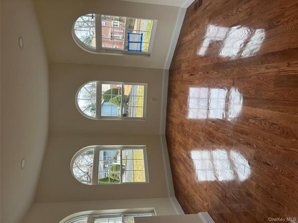 23 Sunlight Hill, Yonkers NY 10704