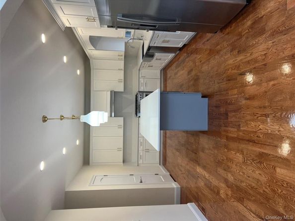 23 Sunlight Hill, Yonkers NY 10704