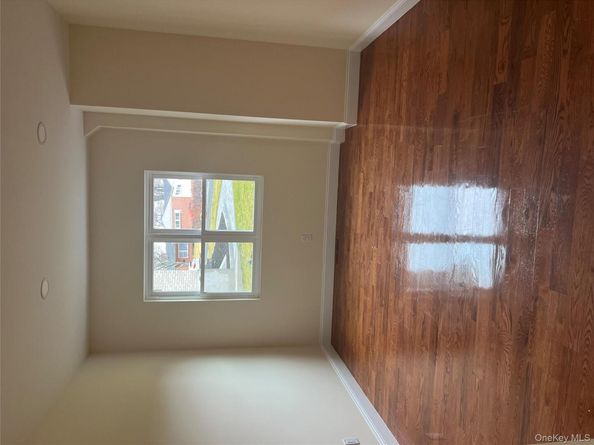 23 Sunlight Hill, Yonkers NY 10704