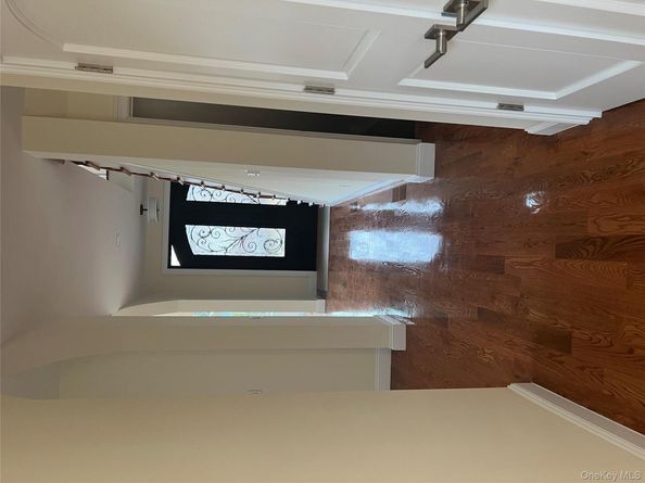 23 Sunlight Hill, Yonkers NY 10704