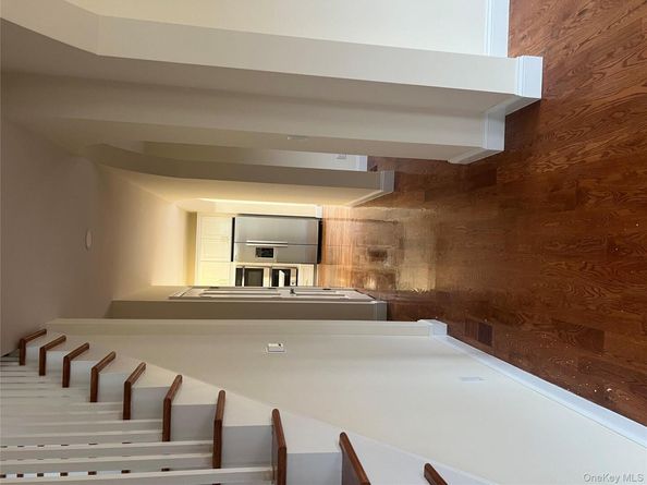 23 Sunlight Hill, Yonkers NY 10704