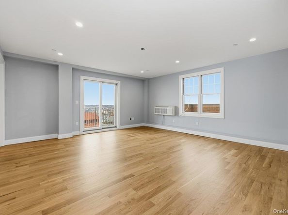 661 W Broadway 701, Long Beach NY 11561