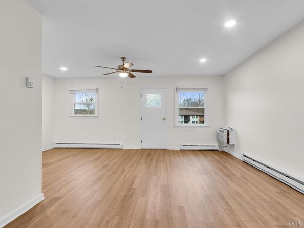 17 Hastings B, Yorktown Heights NY 10598