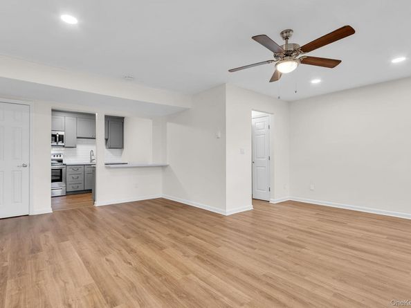 17 Hastings B, Yorktown Heights NY 10598