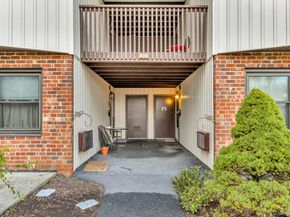 17 Hastings B, Yorktown Heights NY 10598