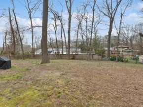 49 Overhill Road, Wading River NY 11792
