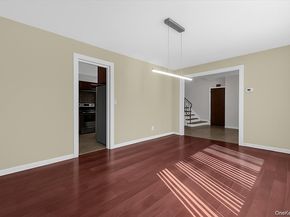 2 Pickwood Lane, Great Neck NY 11024