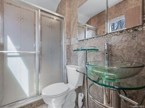 2 Pickwood Lane, Great Neck NY 11024