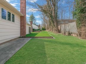 2 Pickwood Lane, Great Neck NY 11024