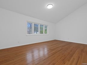 2 Pickwood Lane, Great Neck NY 11024