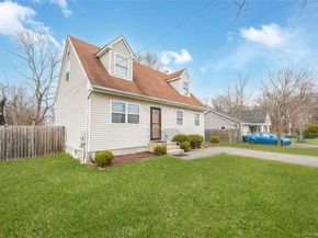 11 Holbrook Street, Bay Shore NY 11706