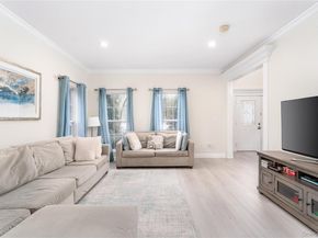 7 Framingham Lane, Shoreham NY 11786