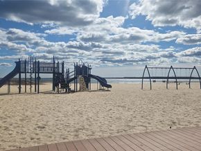 108 Vista Court, Jamesport NY 11947