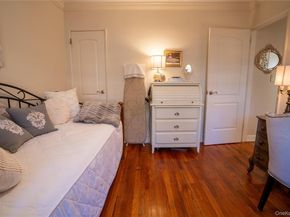 252-42 60 Avenue 595, Little Neck NY 11362