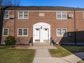 252-42 60 Avenue 595, Little Neck NY 11362
