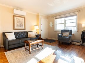 252-42 60 Avenue 595, Little Neck NY 11362