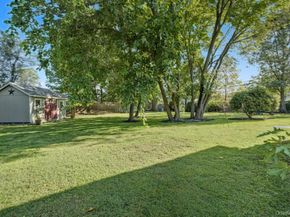 2 Greg Lane, East Northport NY 11731