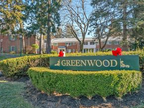 580 Bedford Road 20, Pleasantville NY 10570