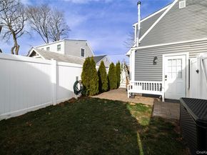2778 King Street, Oceanside NY 11572
