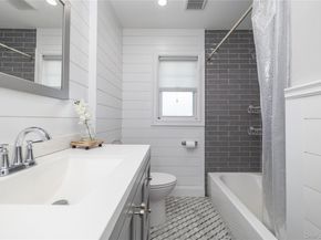 2778 King Street, Oceanside NY 11572