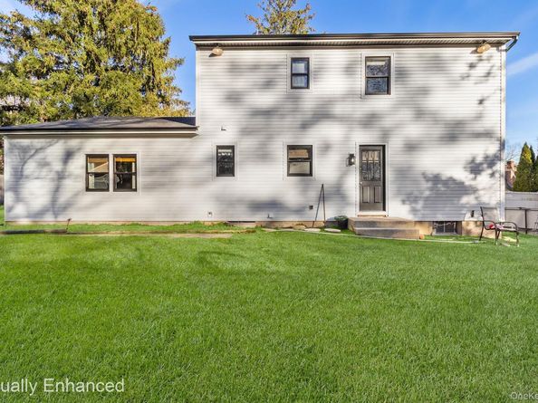 24 Parkside Avenue, Miller Place NY 11764