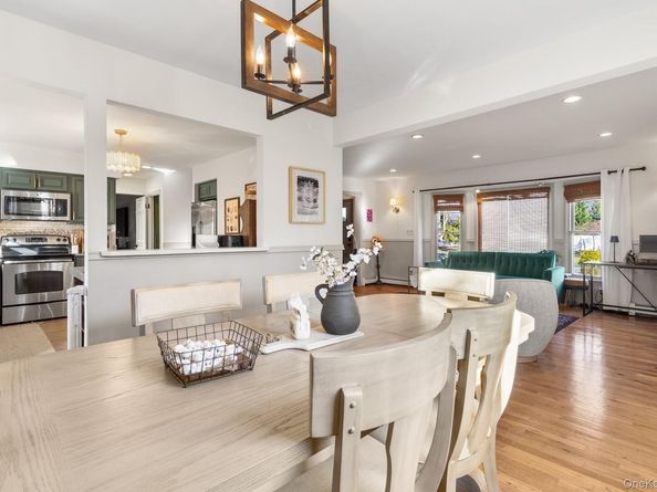 24 Parkside Avenue, Miller Place NY 11764