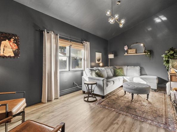 24 Parkside Avenue, Miller Place NY 11764