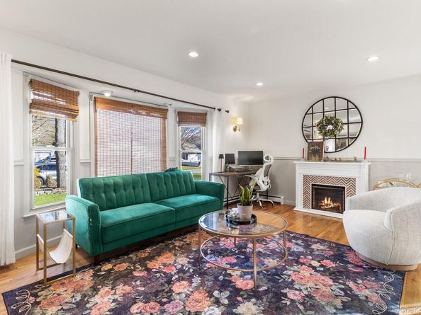 24 Parkside Avenue, Miller Place NY 11764