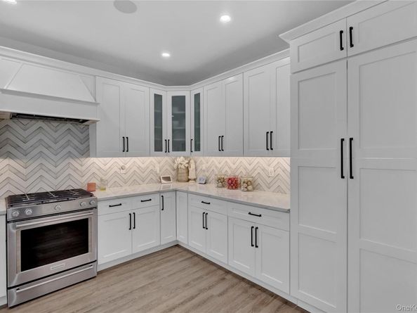 108 Hunter Avenue, Miller Place NY 11764