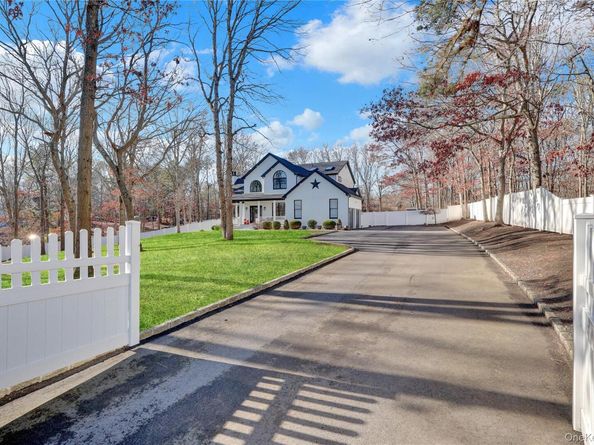 108 Hunter Avenue, Miller Place NY 11764