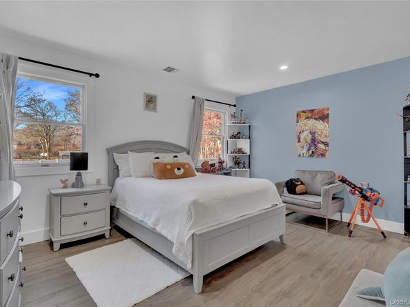 108 Hunter Avenue, Miller Place NY 11764