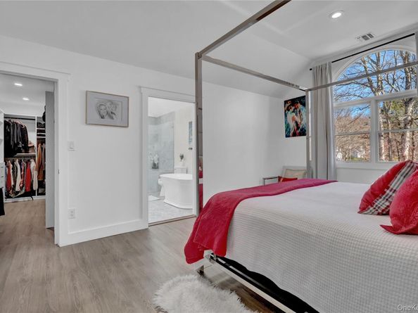 108 Hunter Avenue, Miller Place NY 11764