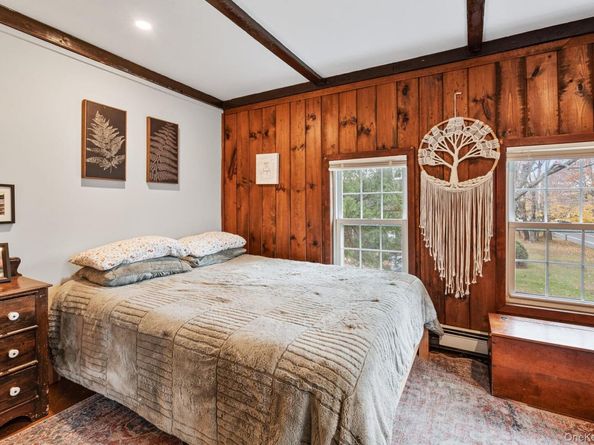 170 North Country Road, Miller Place NY 11764