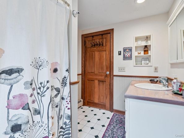 170 North Country Road, Miller Place NY 11764