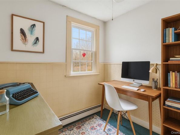 170 North Country Road, Miller Place NY 11764