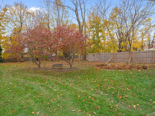 170 North Country Road, Miller Place NY 11764