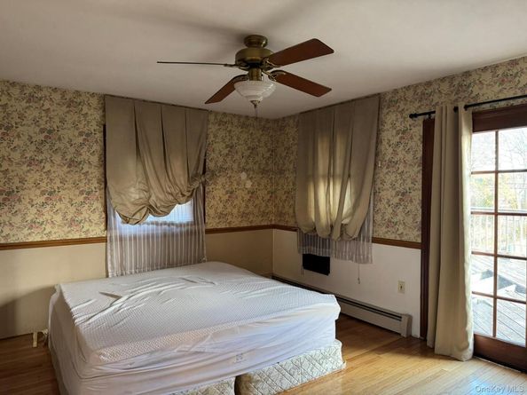 41 Broadway, Shirley NY 11967