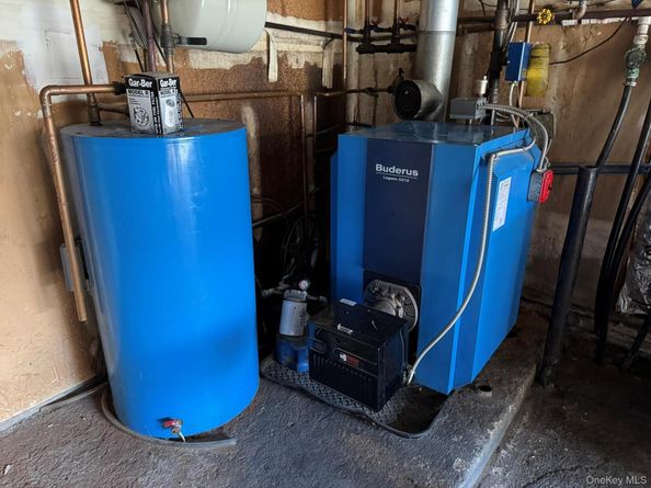 41 Broadway, Shirley NY 11967