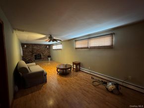 41 Broadway, Shirley NY 11967